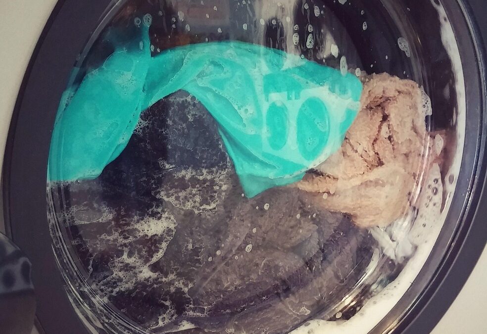 Why Businesses Are Turning to Laundry Pick-Up Services for Everyday Efficiency